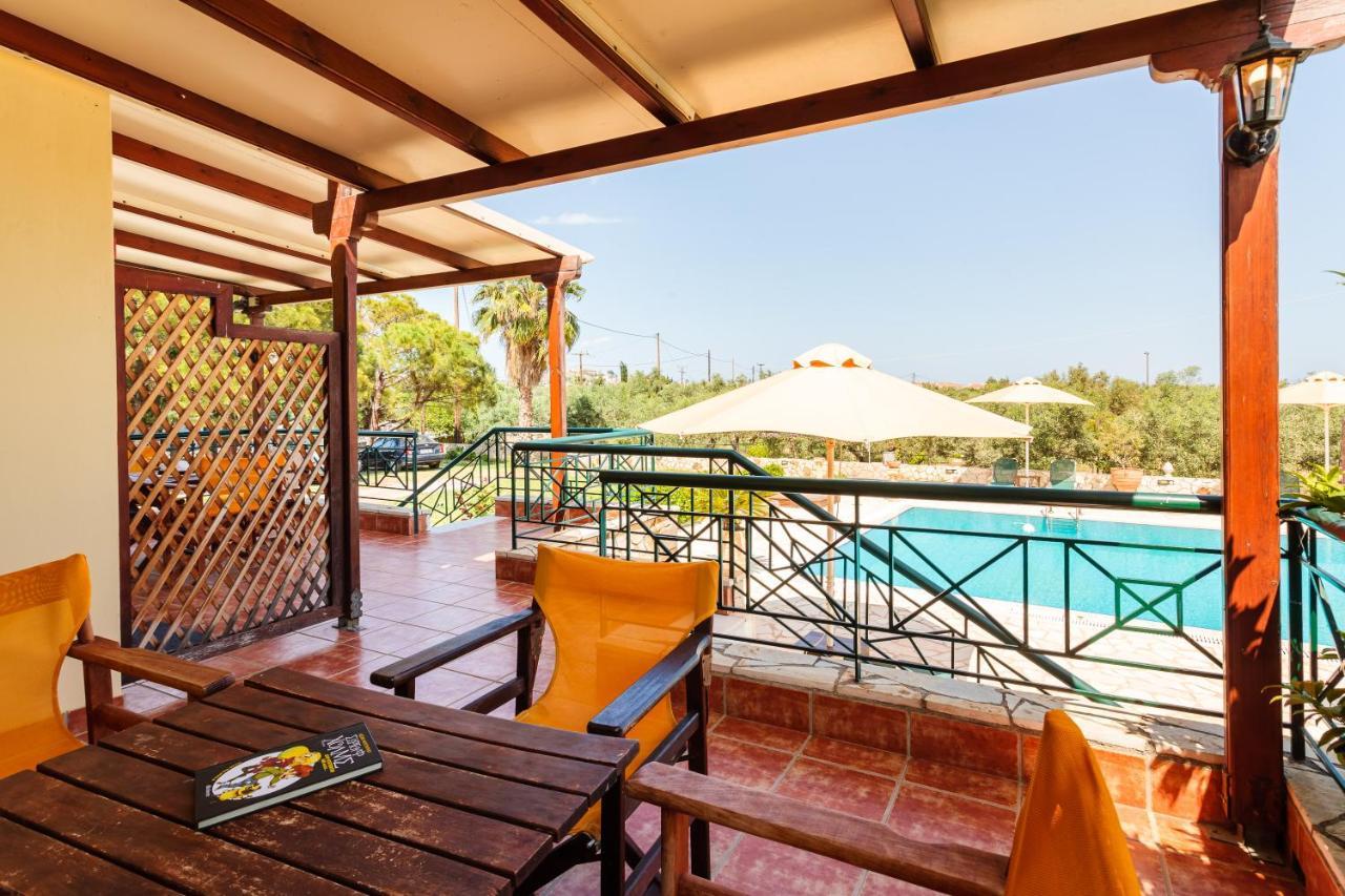 Dukes Poolside Houses ปาราลีอออัสตรอช ภายนอก รูปภาพ