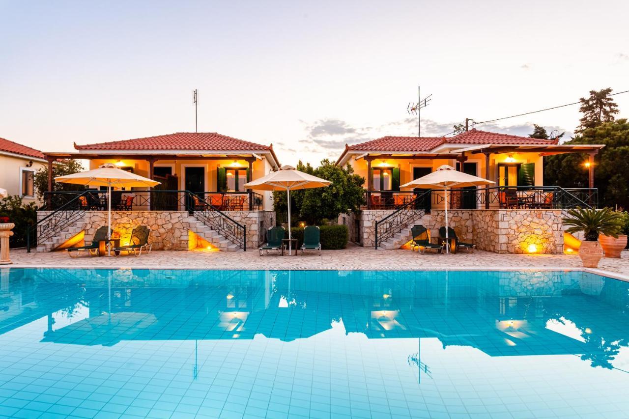 Dukes Poolside Houses ปาราลีอออัสตรอช ภายนอก รูปภาพ