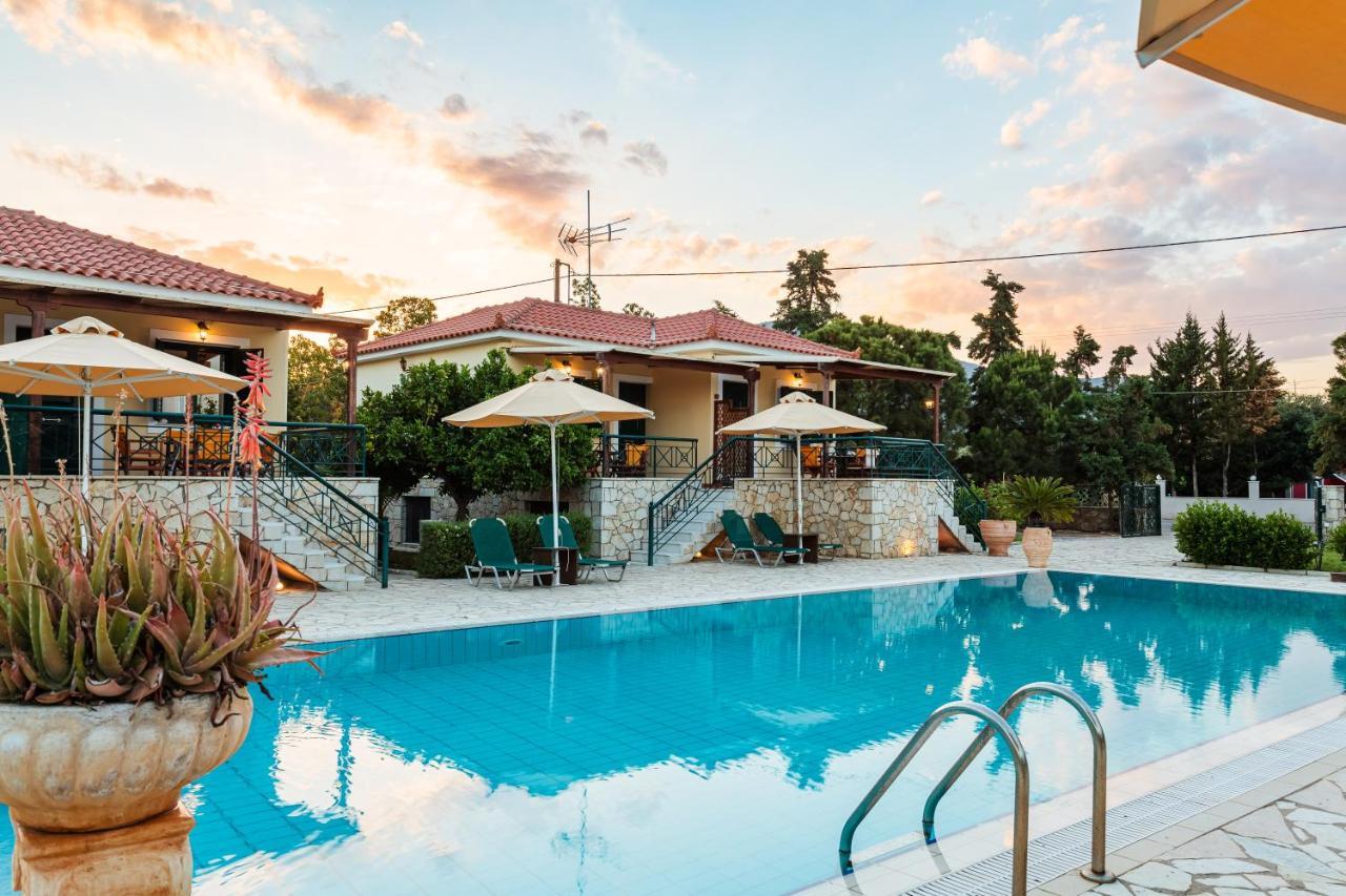 Dukes Poolside Houses ปาราลีอออัสตรอช ภายนอก รูปภาพ