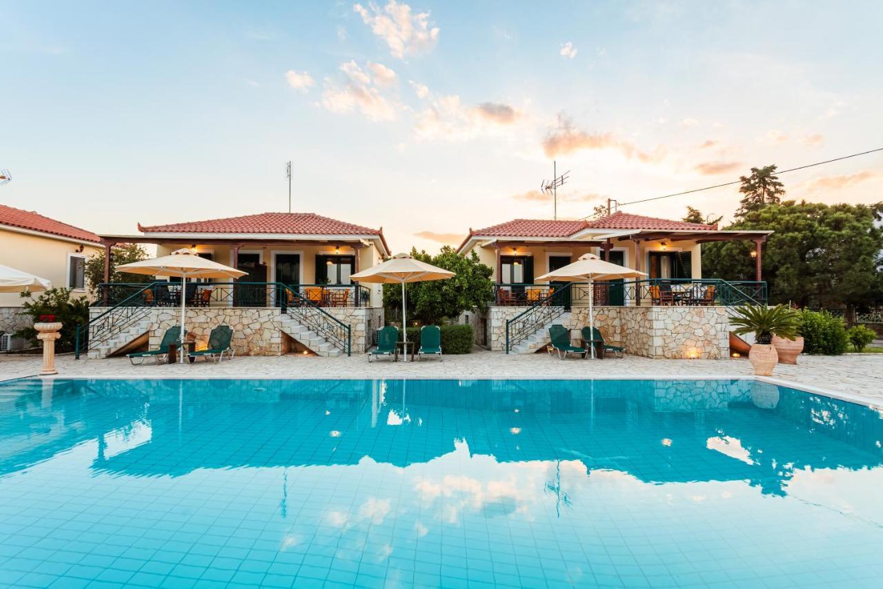 Dukes Poolside Houses ปาราลีอออัสตรอช ภายนอก รูปภาพ